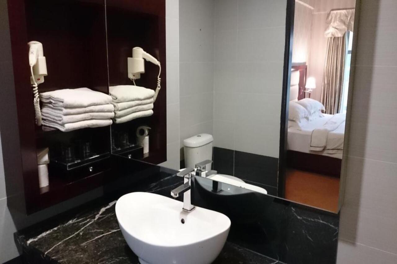 Pariss Hotel Johor Bahru Dış mekan fotoğraf