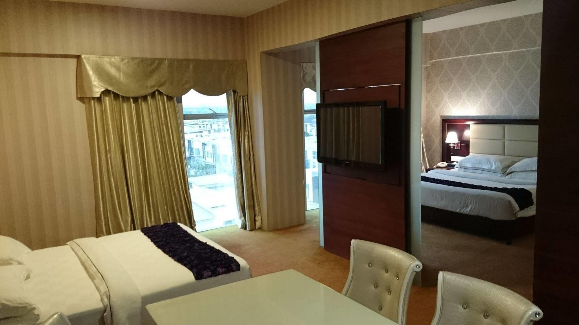 Pariss Hotel Johor Bahru Dış mekan fotoğraf