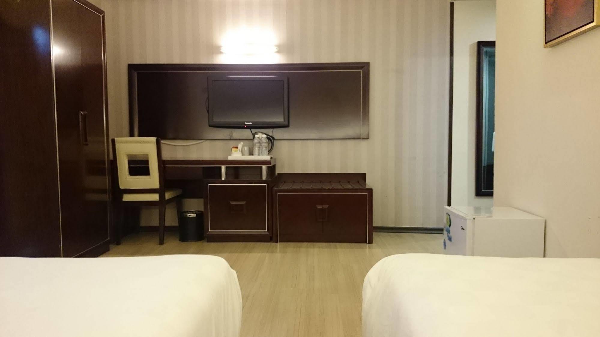 Pariss Hotel Johor Bahru Dış mekan fotoğraf