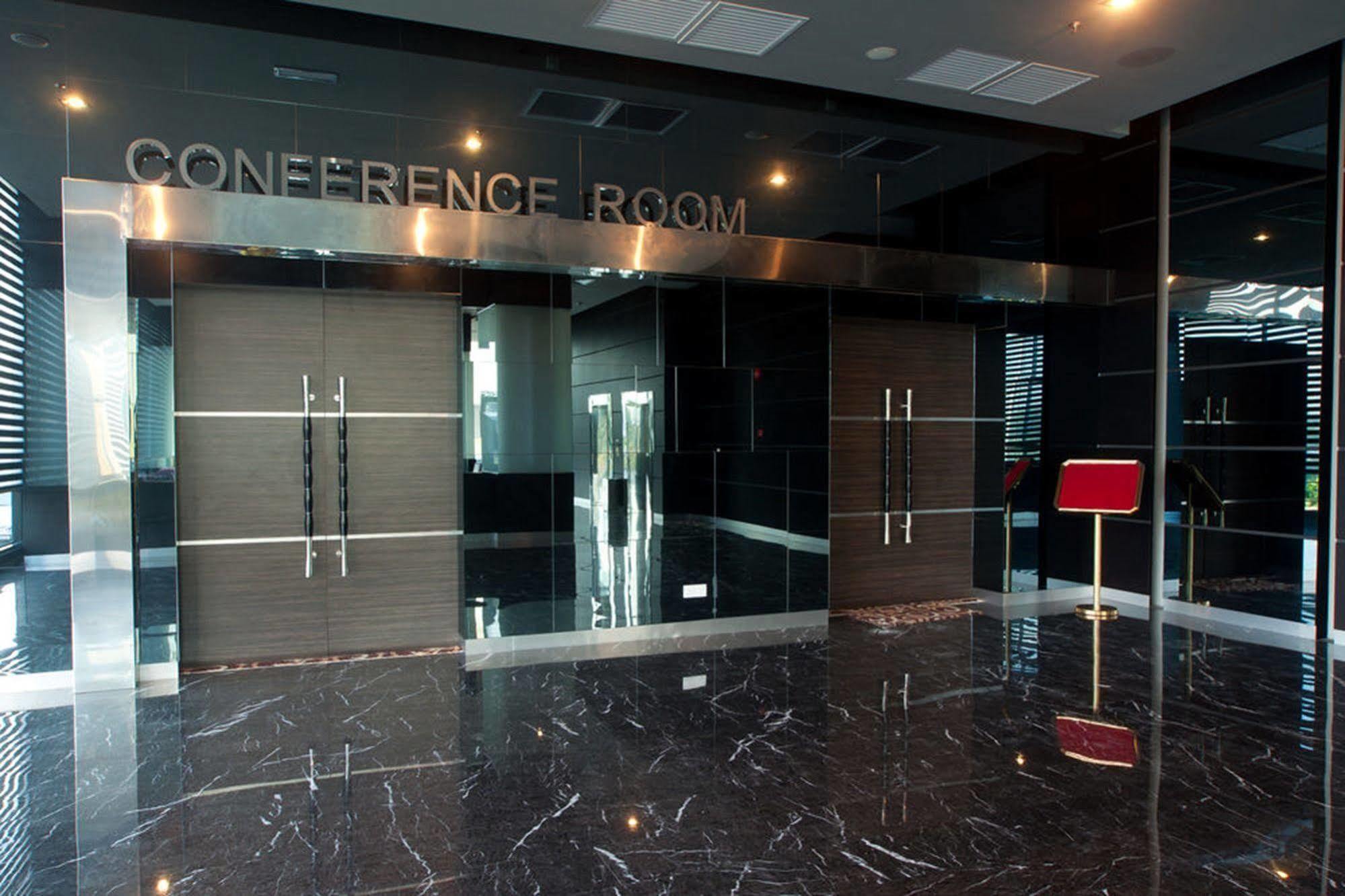 Pariss Hotel Johor Bahru Dış mekan fotoğraf